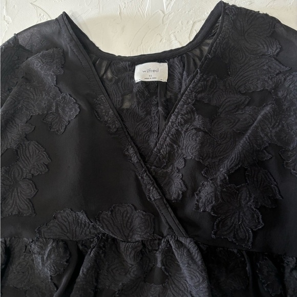 Aritzia Wilfred Peplum Sheer Jacquard Crossover Front Blouse - Picture 6 of 9